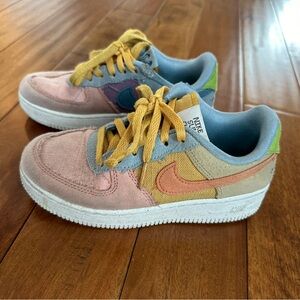 Nike air force kids size 1